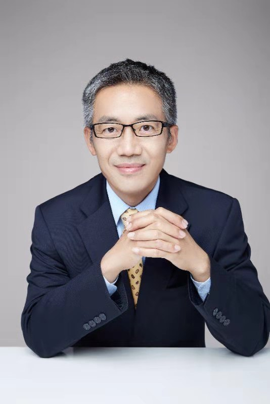 原本就喜欢做应用性研究的王飞潜心于基因治疗药物研发,在2005年9月